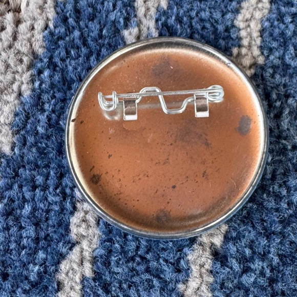 Vintage NYC 2002 The Radio City Stage Tour Pin-back Button ~2in EarthLink Blue - Picture 2 of 2